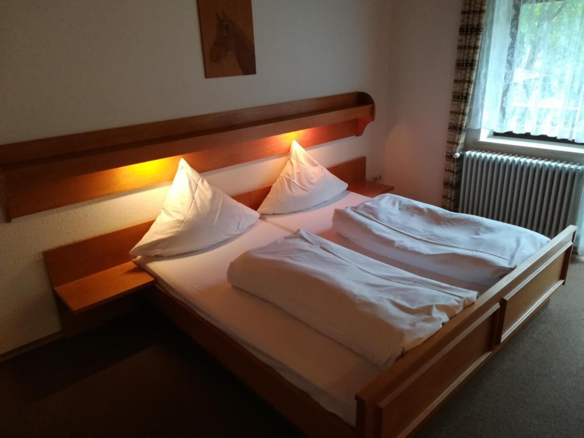 Hotel Waldhaus โบเดนไมส์ ภายนอก รูปภาพ