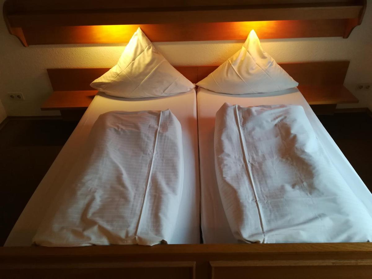 Hotel Waldhaus โบเดนไมส์ ภายนอก รูปภาพ