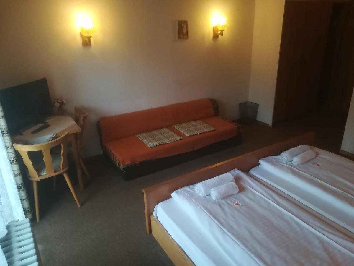 Hotel Waldhaus โบเดนไมส์ ภายนอก รูปภาพ