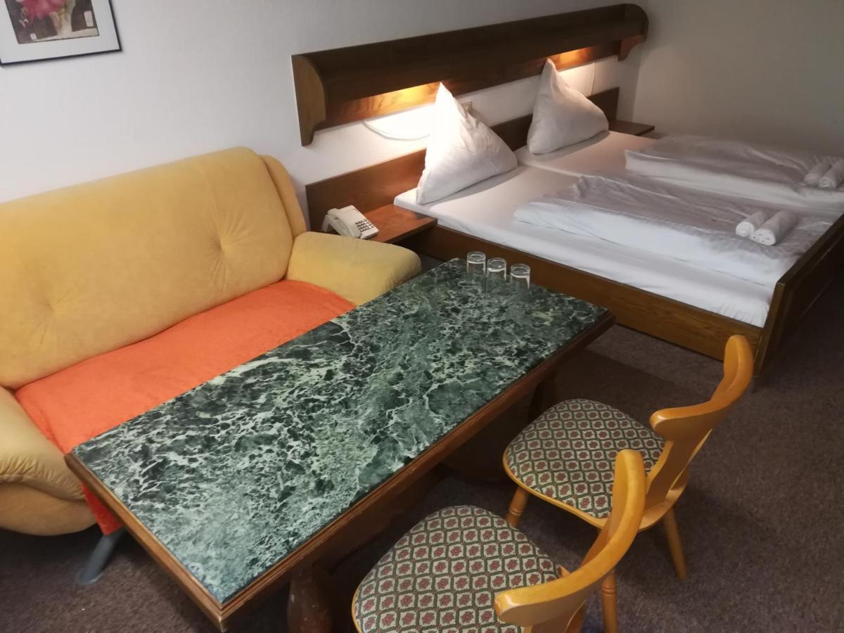 Hotel Waldhaus โบเดนไมส์ ภายนอก รูปภาพ