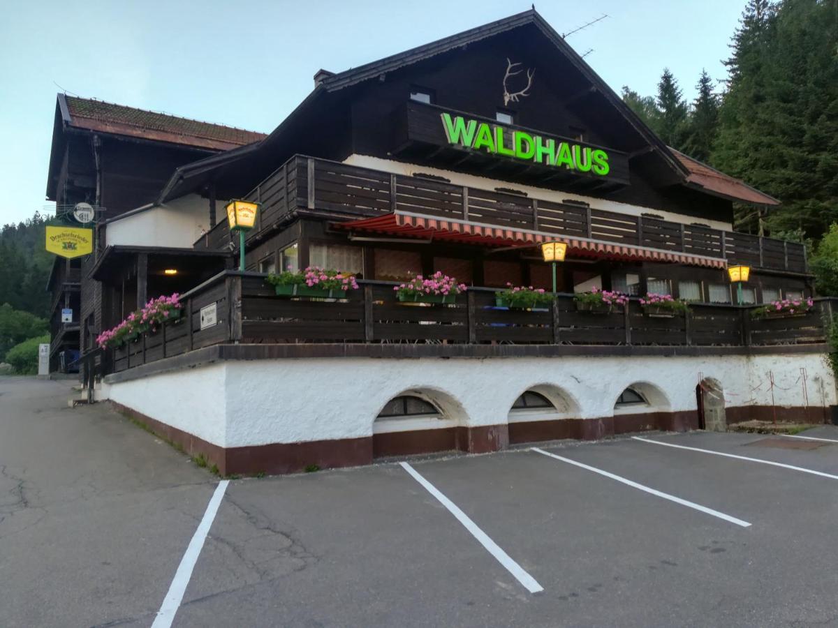 Hotel Waldhaus โบเดนไมส์ ภายนอก รูปภาพ