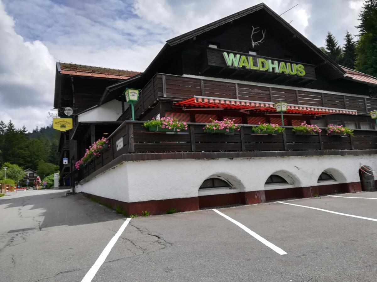 Hotel Waldhaus โบเดนไมส์ ภายนอก รูปภาพ
