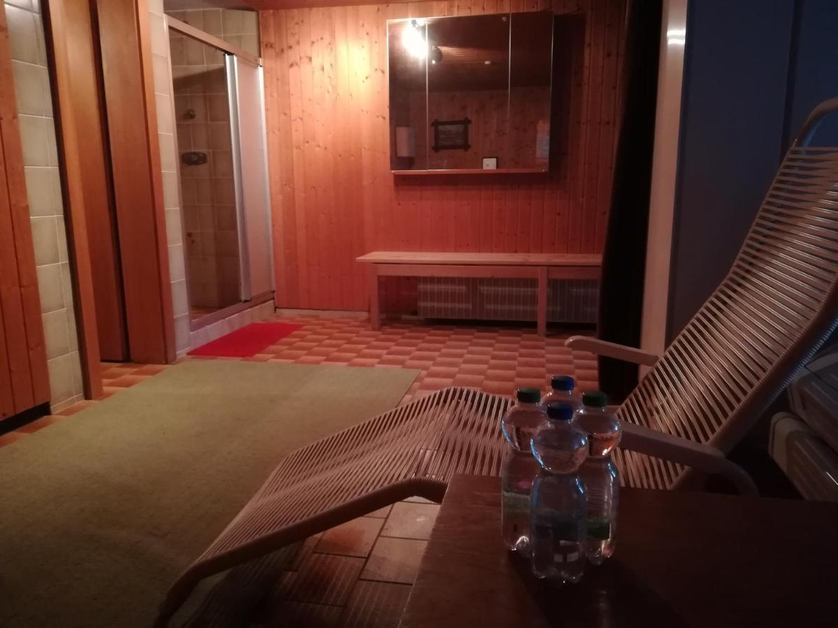 Hotel Waldhaus โบเดนไมส์ ภายนอก รูปภาพ